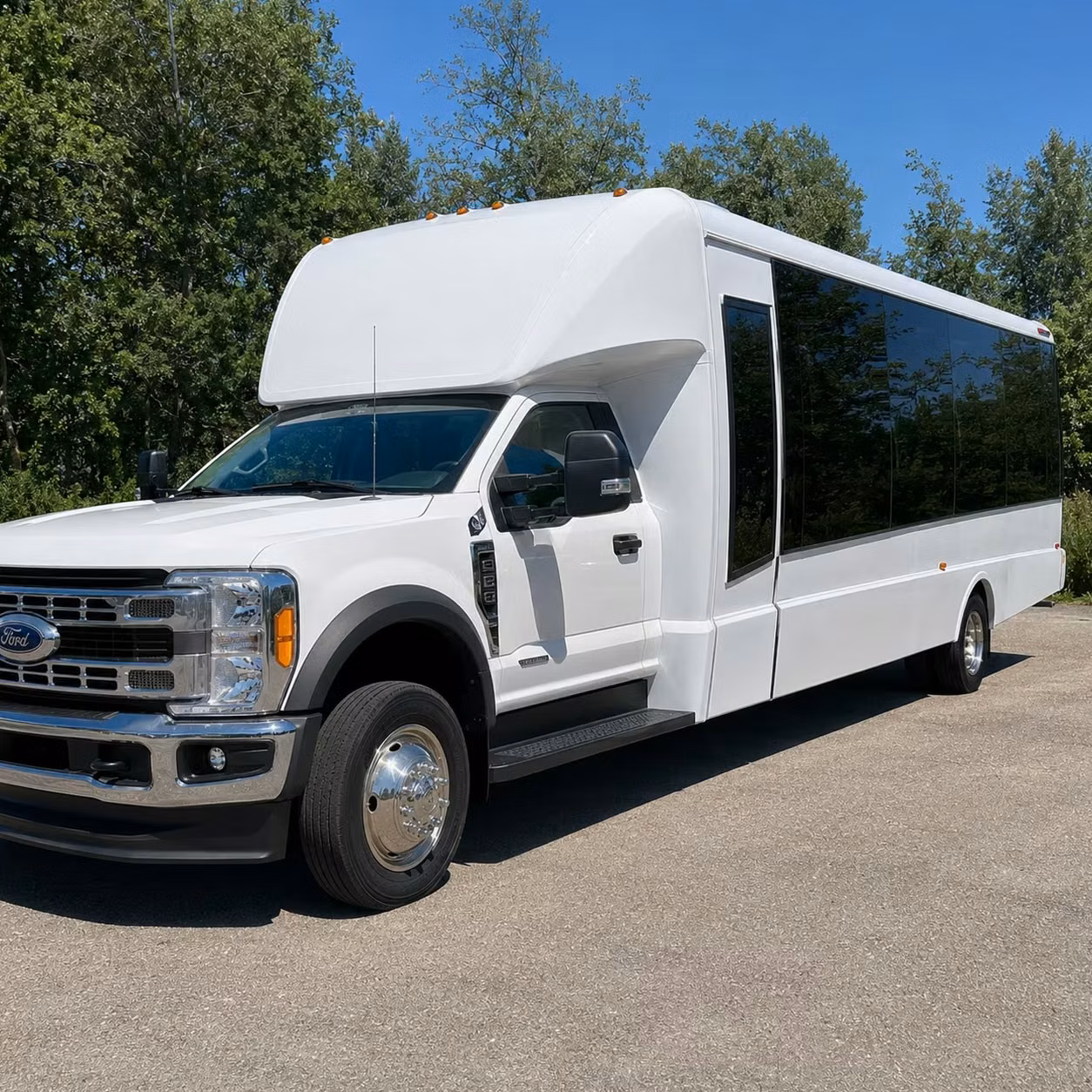 15 passenger minibus