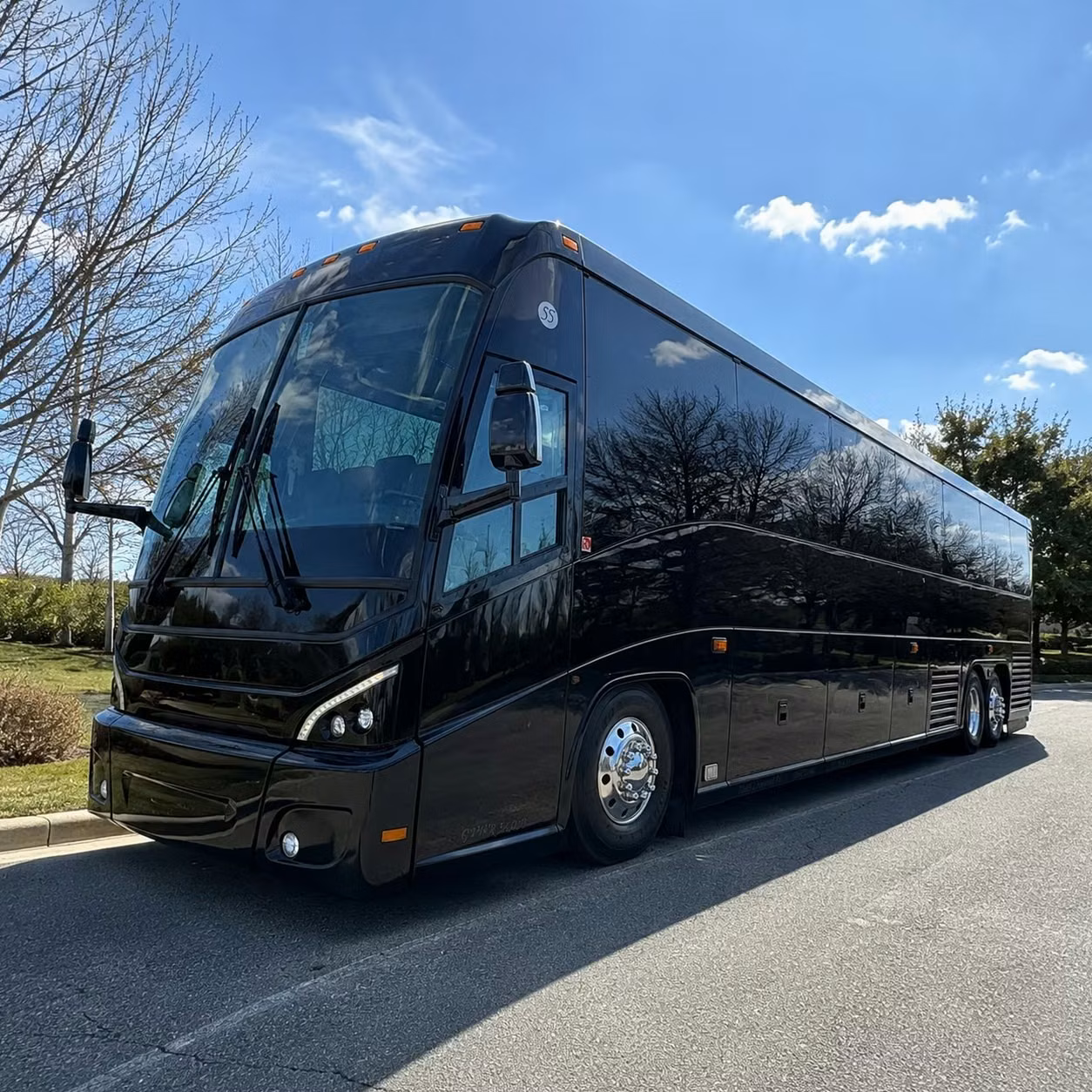 charterbusrentalredwoodcityca com makes finding a redwood city airport shuttle bus fast and easy
