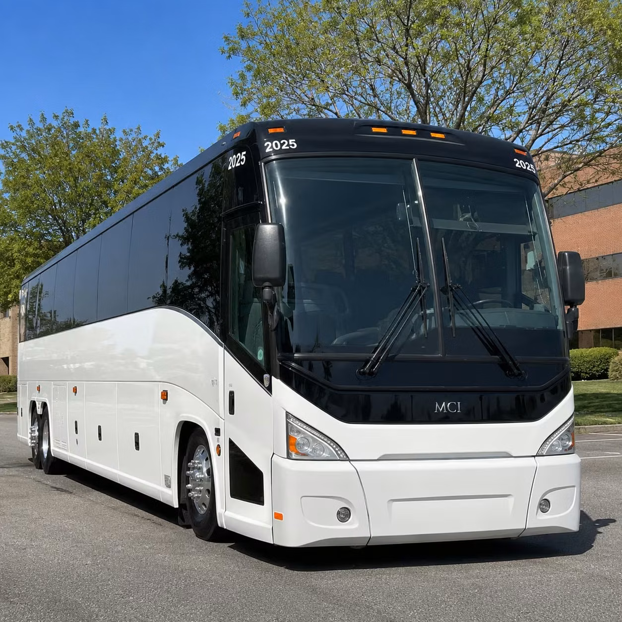 shoreline amphitheatre concert transportation for redwood city groups