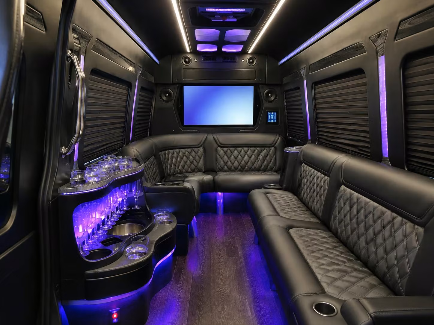 shuttle bus rentals for concerts and events at redwood city venues